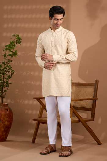 SPRING BREAK Embroidered Kurta & Pant Set 