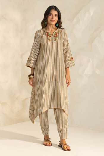 Buy Dohr India Ivory Cotton, Silk, Kota Doria Split V-neck, Yes Savera Stripe Print Kurta Set Online at Aza Fashions Buy_Dohr India_Ivory Cotton, Silk, Kota Doria Split V-neck, Yes Savera Stripe Print Kurta Set _Online_at_Aza_Fashions