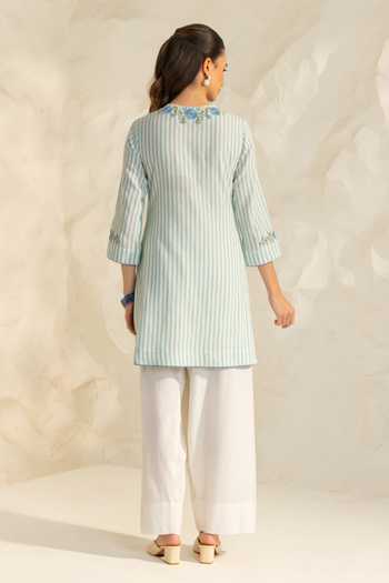 Shop Dohr India Ivory Cotton, Kota Doria, Silk V-neck Zainab Striped Pattern Kurta Set at Aza Fashions Shop_Dohr India_Ivory Cotton, Kota Doria, Silk V-neck Zainab Striped Pattern Kurta Set _at_Aza_Fashions