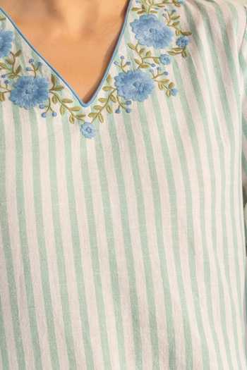 Buy Dohr India Ivory Cotton, Kota Doria, Silk V-neck Zainab Striped Pattern Kurta Set Buy_Dohr India_Ivory Cotton, Kota Doria, Silk V-neck Zainab Striped Pattern Kurta Set