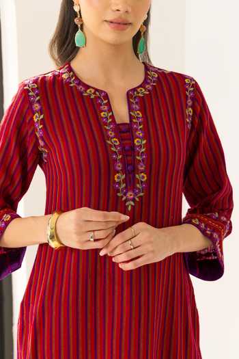 Dohr India_Red Cotton, Jacquard, Bemberg Split V-neck Nyra Stripes Pattern Kurta Set _Online_at_Aza_Fashions