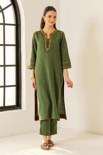Dohr India_Green Cotton, Bemberg, Jacquard Split V-neck, Yes Nyra Striped Print Kurta Set _at_Aza_Fashions