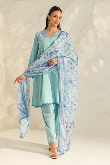 Dohr India Azra Neckline Embroidered Kurta Set 