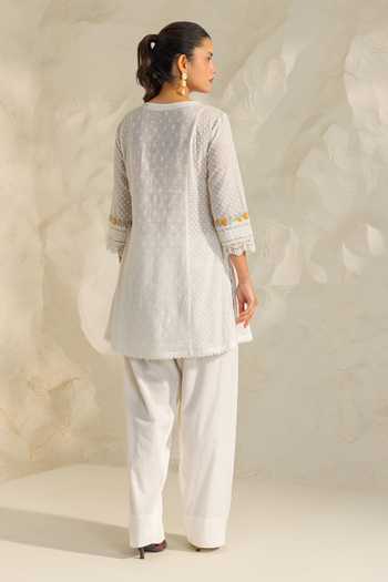 Dohr India Laila Floral Embroidered Short Kurta Set 
