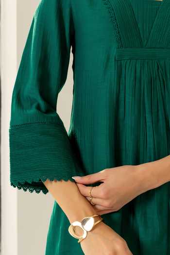 Buy_Dohr India_Emerald Green Silk, Cotton, Viscose, Modal V-neck Samira Kurta Set _Online_at_Aza_Fashions