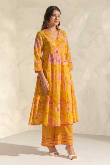 Buy_Dohr India_Yellow Cotton, Silk V-neck, Yes Riva Printed Kurta Set _Online_at_Aza_Fashions