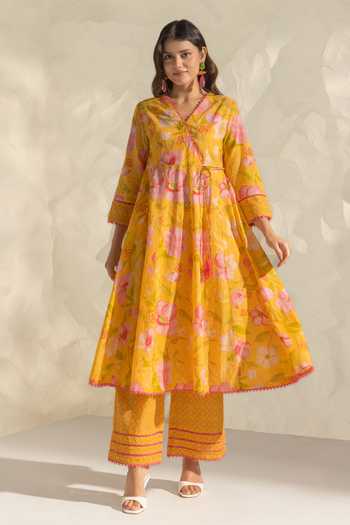 Shop_Dohr India_Yellow Cotton, Silk V-neck, Yes Riva Printed Kurta Set _Online_at_Aza_Fashions