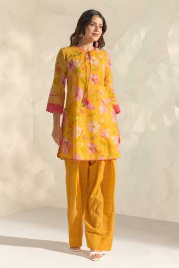 Dohr India_Yellow Cotton, Silk Round Neck Vanya Printed Kurta Pant Set _Online_at_Aza_Fashions