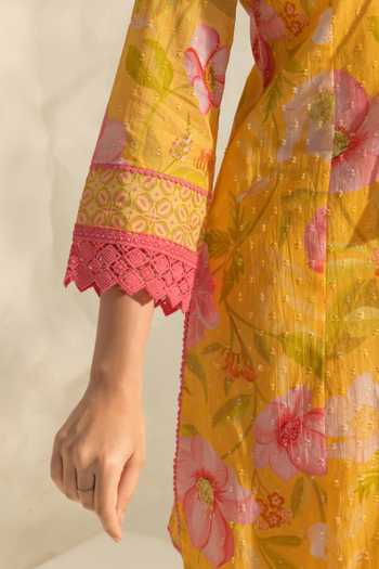 Dohr India_Yellow Cotton, Silk Round Neck Vanya Printed Kurta Pant Set _at_Aza_Fashions