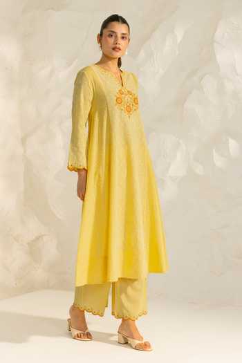 Buy_Dohr India_Yellow Cotton, Jacquard, Silk, Kota Kiara Floral Placement Embroidered Kurta Set _Online_at_Aza_Fashions