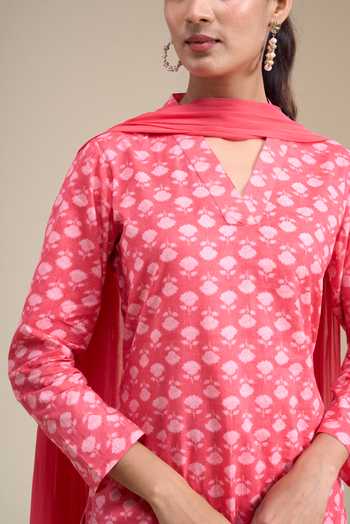 Buy_Khwaab By Sanjana Lakhani_Pink Cotton V-neck Butti Print Straight Kurta Set 