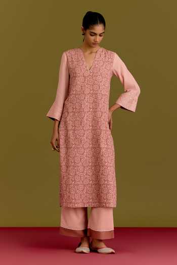 Buy_Devnaagri_Pink Cotton, Organza V-neck Floral Hand Block Print Kurta Set _Online_at_Aza_Fashions