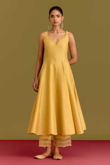 Buy_Devnaagri_Mustard Silk, Cotton, Satin, Shantoon V-neck Embroidered Dupatta And Anarkali Set 