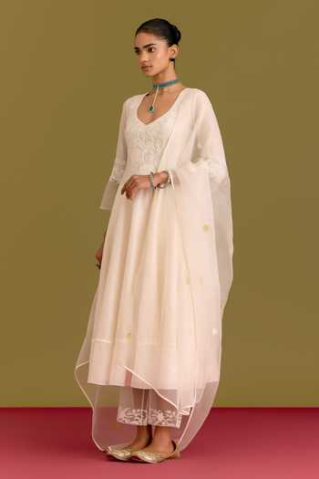 Buy_Devnaagri_Ivory Silk, Chanderi, Organza V-neck Tonal Embroidered Anarkali Set _Online_at_Aza_Fashions