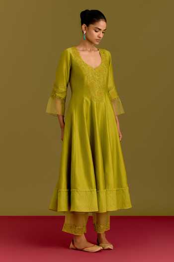 Devnaagri_Green Chanderi, Silk Organza V-neck Embroidered Bodice Anarkali Set _Online_at_Aza_Fashions
