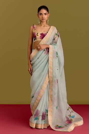 Devnaagri Floral Pattern Saree & Blouse Set 