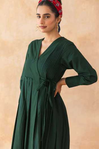 Moontara_Green Cotton V-neck Mossie Wrap Midi Dress _Online_at_Aza_Fashions