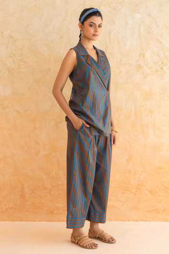 Moontara_Teal Cotton V-neck, Collared Dune Stripe Pattern Top With Pant _Online_at_Aza_Fashions