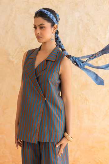 Buy_Moontara_Teal Cotton V-neck, Collared Dune Stripe Pattern Top With Pant _Online_at_Aza_Fashions