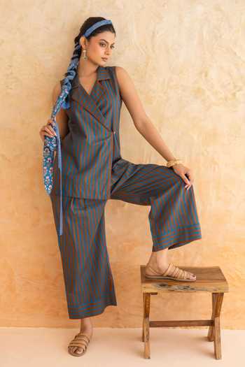 Moontara_Teal Cotton V-neck, Collared Dune Stripe Pattern Top With Pant _at_Aza_Fashions