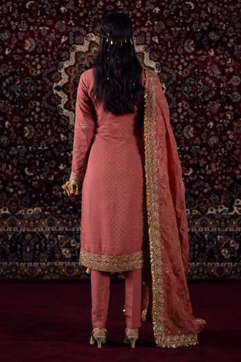 Lashkaraa Zari Embroidered Kurta Set 