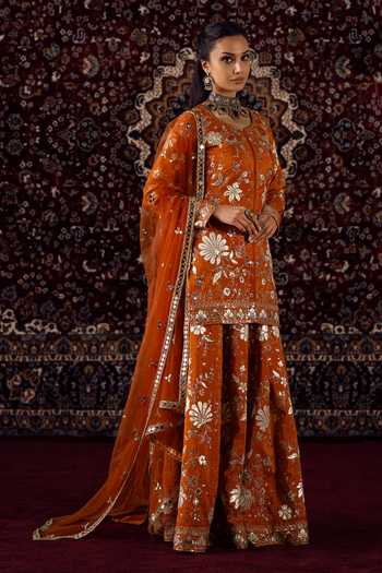Buy_Lashkaraa_Orange Silk, Net, Viscose Round Neck, Yes Sequin Embroidered Kurta Set _Online_at_Aza_Fashions