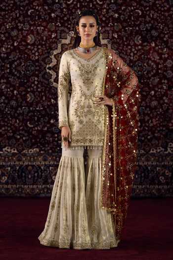 Buy_Lashkaraa_Ivory Georgette, Net V-neck Zari Work Kurta Sharara Set _Online_at_Aza_Fashions
