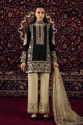 Lashkaraa Black Organza, Net Round Neck Embroidered Straight Kurta Set at Aza Fashions Lashkaraa_Black Organza, Net Round Neck Embroidered Straight Kurta Set _at_Aza_Fashions