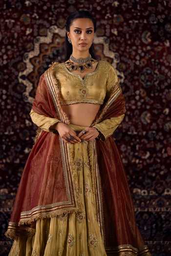 Buy_Lashkaraa_Gold Silk, Viscose V-neck Embroidered Lehenga Set _Online_at_Aza_Fashions