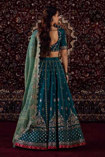 Lashkaraa Zari Embroidered Lehenga Set 