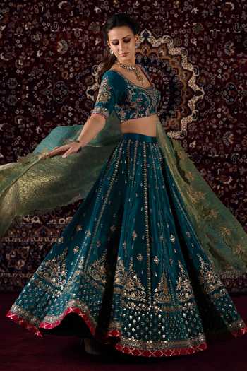 Lashkaraa_Green Crepe, Satin, Viscose Round Neck Zari Embroidered Lehenga Set _at_Aza_Fashions