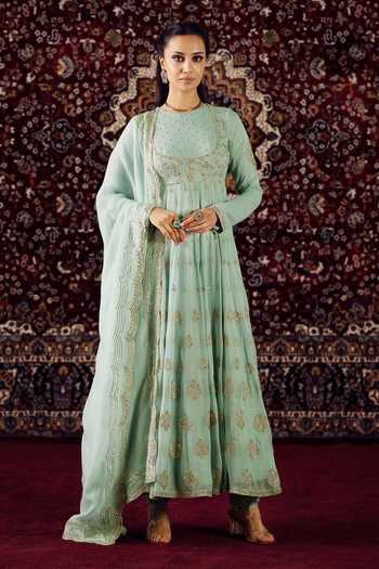 Lashkaraa Floral Embroidered Anarkali Set 
