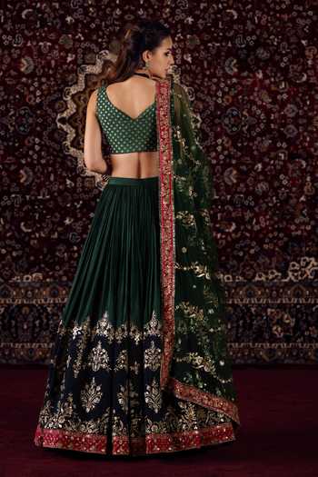 Lashkaraa Zari Embroidered Lehenga Set 