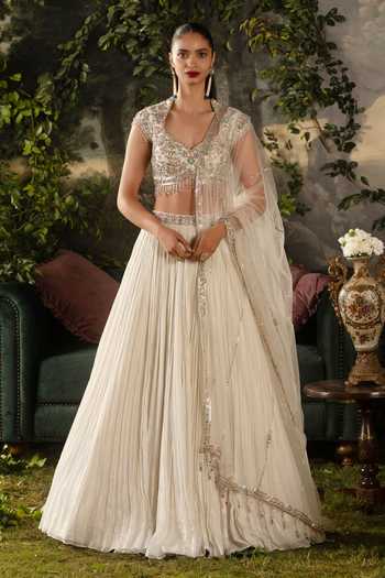 Lashkaraa Embroidered Blouse Lehenga Set 