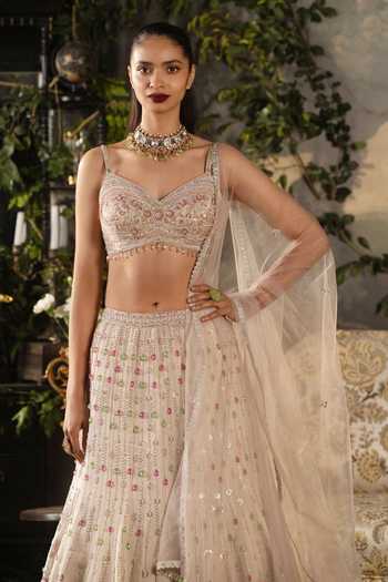 Buy_Lashkaraa_Off White Net, Tissue Sweetheart Neck Zari And Thread Embroidered Lehenga Set _Online_at_Aza_Fashions