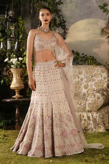 Lashkaraa_Off White Net, Tissue Sweetheart Neck Zari And Thread Embroidered Lehenga Set _at_Aza_Fashions