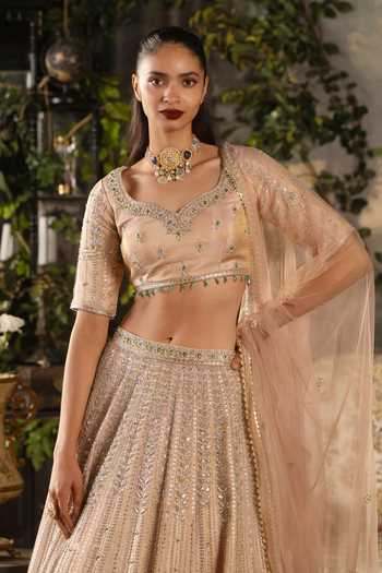 Lashkaraa_Peach Tissue, Net Sweetheart Neck Zari And Thread Embroidered Lehenga Set _at_Aza_Fashions