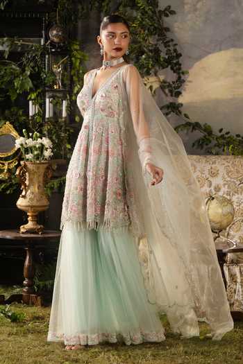 Lashkaraa_Mint Net V-neck, Yes Embroidered Kurta Set _at_Aza_Fashions