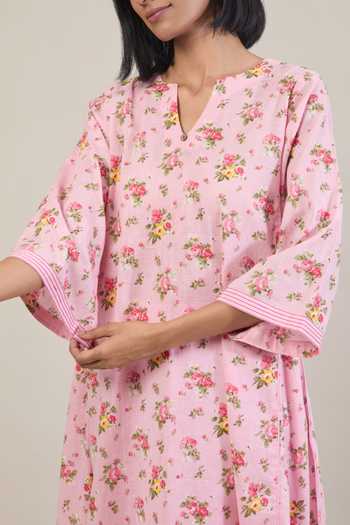 Tuli_Pink Cotton, Kota Doria Split V-neck, Yes Laya Floral Print Kurta Set _Online_at_Aza_Fashions
