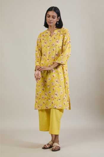 Buy Tuli Yellow Cotton, Kota Doria Split V-neck Urja Thread Work Floral Print Kurta Set Online at Aza Fashions Buy_Tuli_Yellow Cotton, Kota Doria Split V-neck Urja Thread Work Floral Print Kurta Set _Online_at_Aza_Fashions