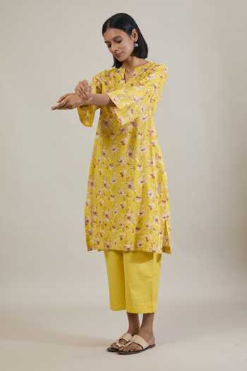 Tuli Yellow Cotton, Kota Doria Split V-neck Urja Thread Work Floral Print Kurta Set at Aza Fashions Tuli_Yellow Cotton, Kota Doria Split V-neck Urja Thread Work Floral Print Kurta Set _at_Aza_Fashions