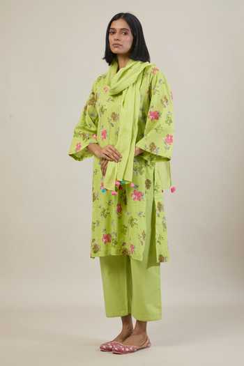Shop_Tuli_Green Cotton, Kota Doria V-neck Tana Floral Print Kurta Set _Online_at_Aza_Fashions