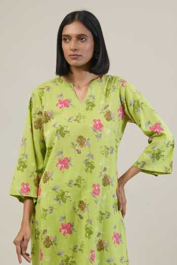 Buy_Tuli_Green Cotton, Kota Doria V-neck Tana Floral Print Kurta Set 