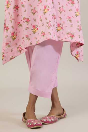 Shop Tuli Pink Cotton V-neck, Yes Bana Floral Print Kurta With Pant Online at Aza Fashions Shop_Tuli_Pink Cotton V-neck, Yes Bana Floral Print Kurta With Pant _Online_at_Aza_Fashions