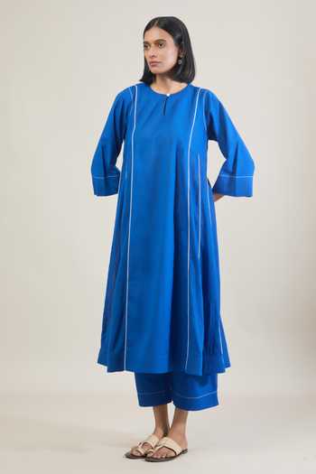 Buy_Tuli_Blue Cotton Round , Keyhole Amber Straight Kurta Set _Online_at_Aza_Fashions