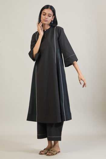 Buy_Tuli_Black Cotton Round Neck, Yes Arth Thread Work Straight Kurta Set _Online_at_Aza_Fashions