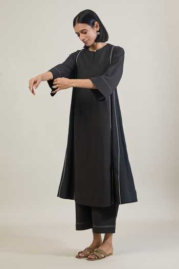 Tuli_Black Cotton Round Neck, Yes Arth Thread Work Straight Kurta Set _at_Aza_Fashions