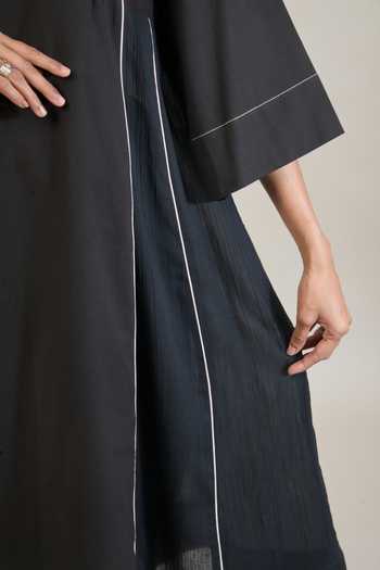 Buy_Tuli_Black Cotton Round Neck, Yes Arth Thread Work Straight Kurta Set 