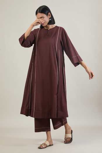 Tuli_Brown Cotton Round Neck, Keyhole Neck, Yes Roop Thread Work Kurta And Pant Set _Online_at_Aza_Fashions