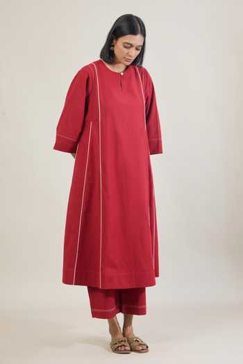 Tuli Red Cotton Round Neck, Yes Akaar Kurta With Pant Online at Aza Fashions Tuli_Red Cotton Round Neck, Yes Akaar Kurta With Pant _Online_at_Aza_Fashions
